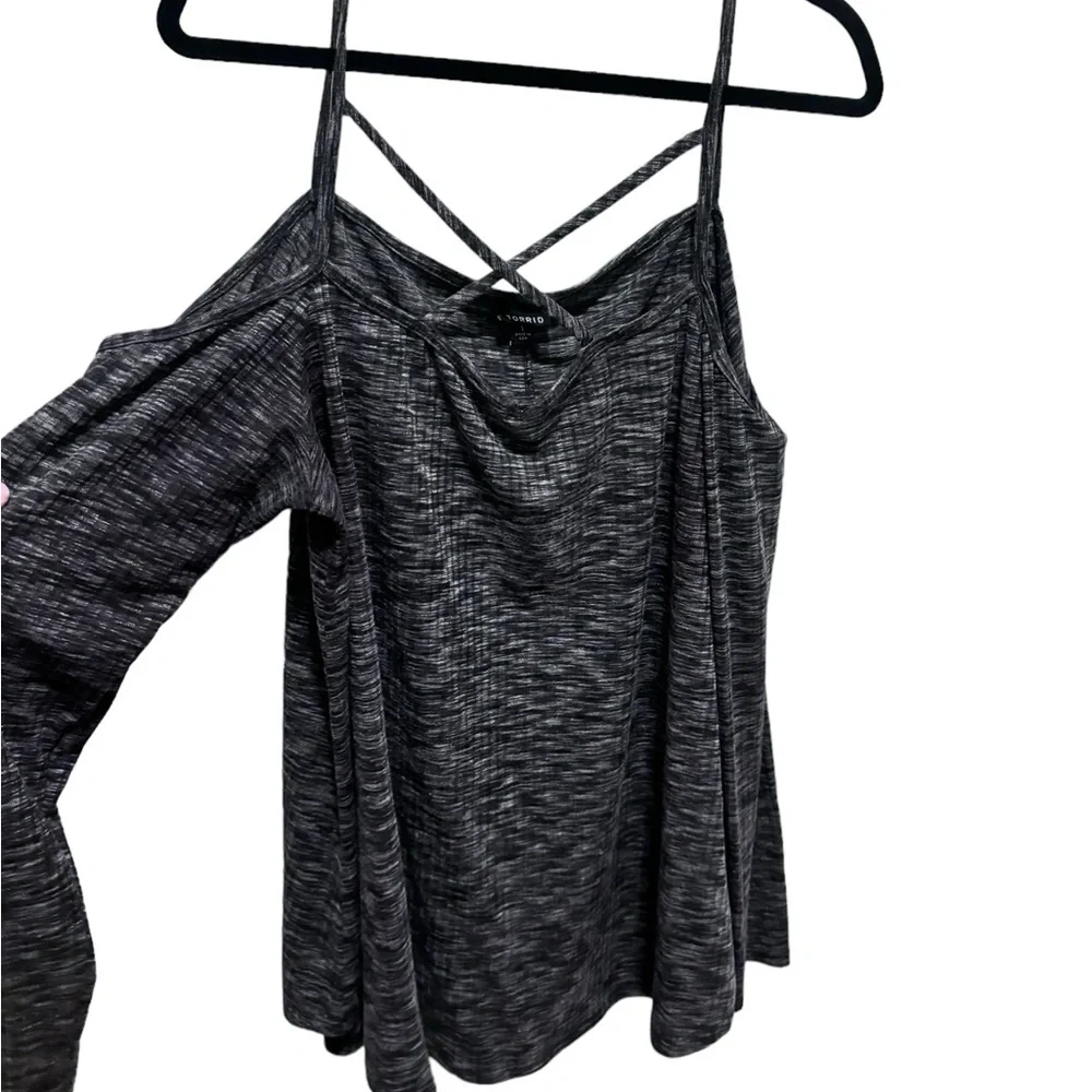 Torrid off the shoulder cross cross grey speckled top - Picture 2 of 4